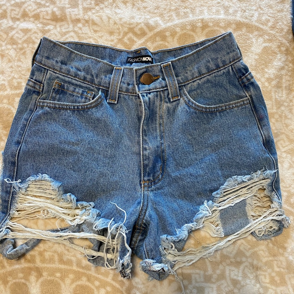 Fashion Nova butt rip Shorts
